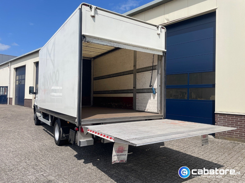 Iveco 40C12 Daily 4x2 Bakwagen Euro 3 - Bouwjaar 2003 - APK tot 10-05-2026 -Handgeschakelde versnellingsbak - Fourgon: photos 4 Iveco 40C12 Daily 4x2 Bakwagen Euro 3 - Bouwjaar 2003 - APK tot 10-05-2026 -Handgeschakelde versnellingsbak - Fourgon: photos 4