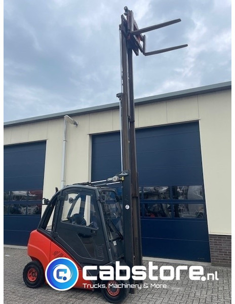 Linde H25D Forklift - Heftruck - Bouwjaar 2011 - Roterende vorkenklem - Freelift - Lifthoogte 480 cm - Chariot élévateur diesel: photos 5 Linde H25D Forklift - Heftruck - Bouwjaar 2011 - Roterende vorkenklem - Freelift - Lifthoogte 480 cm - Chariot élévateur diesel: photos 5