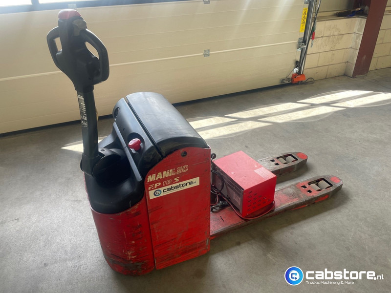 Manitou EP185 Electric Pallettruck Manitou EP185 Electrische palletwagen - Bouwjaar 2007 - Uren 1160 - Transpalette: photos 1 Manitou EP185 Electric Pallettruck Manitou EP185 Electrische palletwagen - Bouwjaar 2007 - Uren 1160 - Transpalette: photos 1