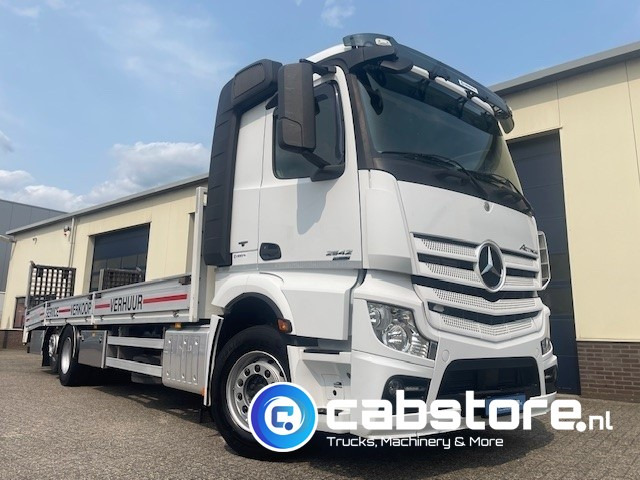 Mercedes-Benz ACTROS Mercedes Benz Actros 2642 6x2 Euro 6 oprijwagen - Machine transporter - Bouwjaar 2012 - Volledig luchtgeveerd - Hydraulische rampen - Liftas - APK 11- - Camion plateau: photos 3 Mercedes-Benz ACTROS Mercedes Benz Actros 2642 6x2 Euro 6 oprijwagen - Machine transporter - Bouwjaar 2012 - Volledig luchtgeveerd - Hydraulische rampen - Liftas - APK 11- - Camion plateau: photos 3