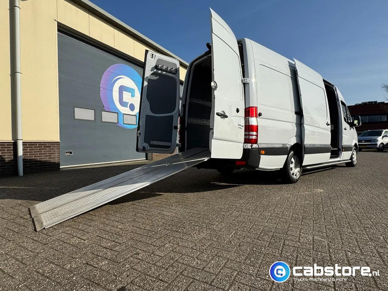 Mercedes-Benz Sprinter 316 CDI L3/H2 316 CDI Euro 5 - L3/H2 - Automaat - Geïntegreerde rijplaten in vloer - Bearlock - Year 2015 - Nieuwe banden - Camperbus - Fourgon utilitaire: photos 3 Mercedes-Benz Sprinter 316 CDI L3/H2 316 CDI Euro 5 - L3/H2 - Automaat - Geïntegreerde rijplaten in vloer - Bearlock - Year 2015 - Nieuwe banden - Camperbus - Fourgon utilitaire: photos 3