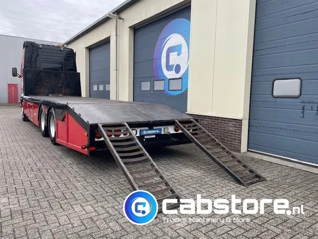 Volvo FH 12.460 6x2R Euro 3 - Oprijwagen - Machinetransporter - Year 2002 - APK tot 11-2025 - MANUAL - NL Truck - Camion porte-voitures: photos 4 Volvo FH 12.460 6x2R Euro 3 - Oprijwagen - Machinetransporter - Year 2002 - APK tot 11-2025 - MANUAL - NL Truck - Camion porte-voitures: photos 4