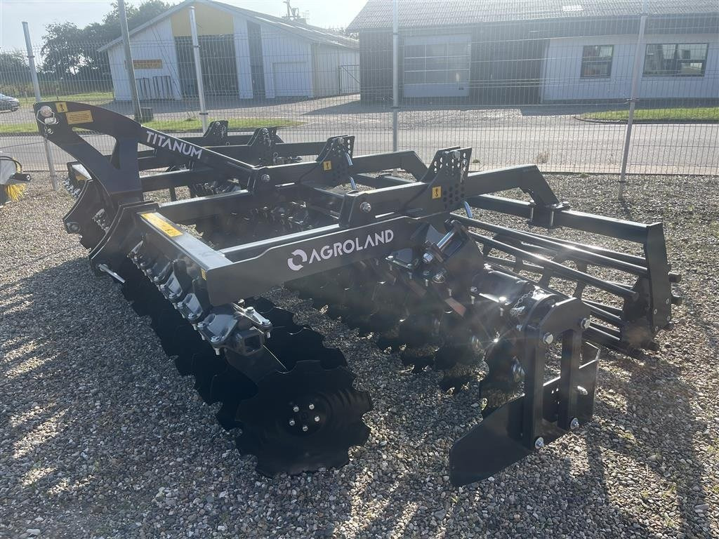 Agroland Titanum 400 - Herse rotative: photos 5 Agroland Titanum 400 - Herse rotative: photos 5