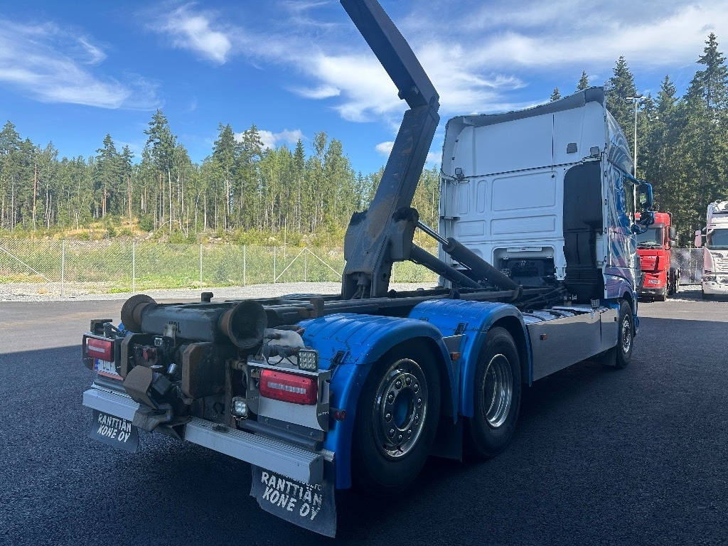 DAF XF 530 6x2*4 - Camion ampliroll: photos 4 DAF XF 530 6x2*4 - Camion ampliroll: photos 4
