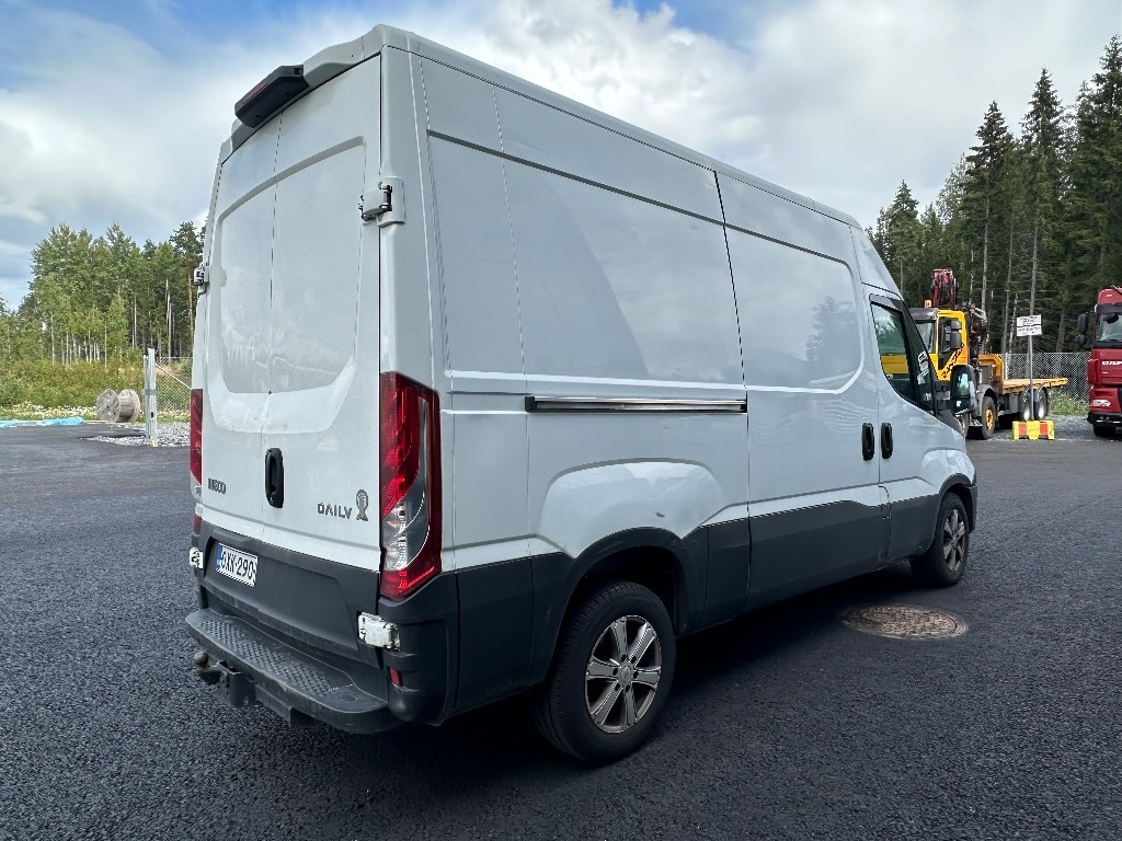 Iveco Daily 35S13 10m3  - Fourgon utilitaire: photos 3 Iveco Daily 35S13 10m3  - Fourgon utilitaire: photos 3