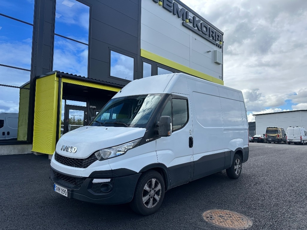 Iveco Daily 35S13 10m3  - Fourgon utilitaire: photos 1 Iveco Daily 35S13 10m3  - Fourgon utilitaire: photos 1