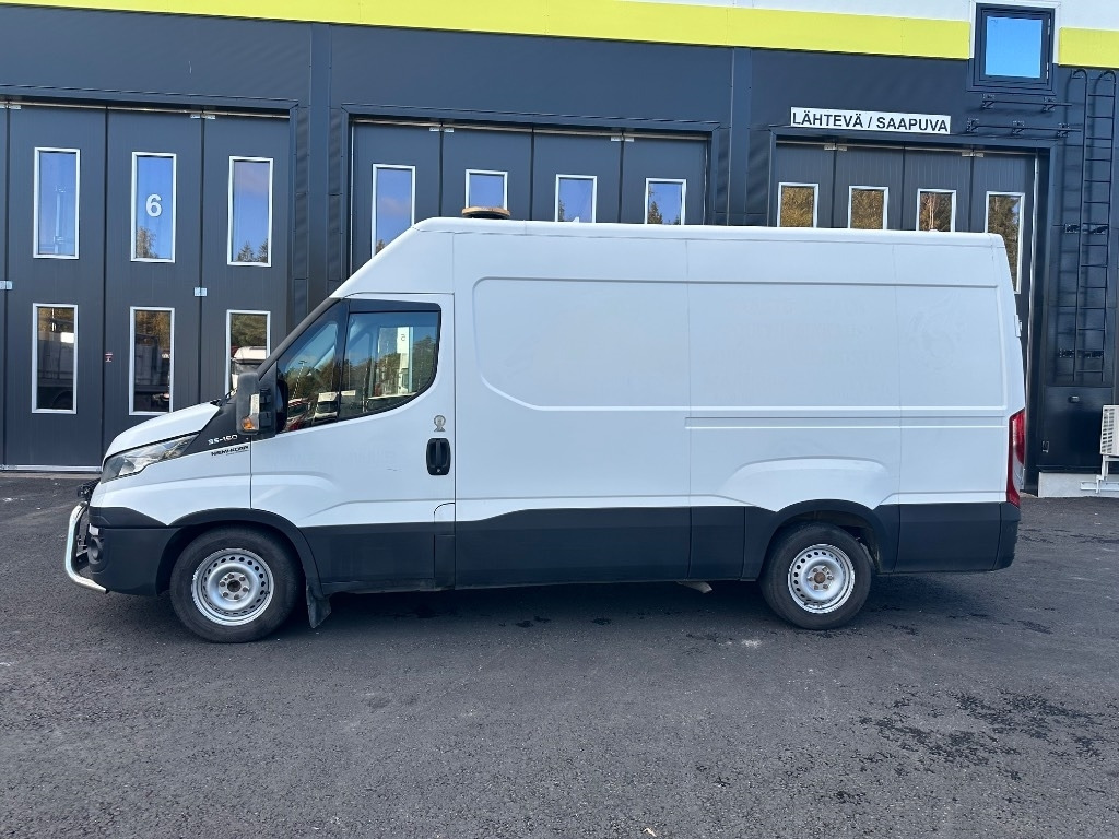 Iveco Daily 35S15  - Fourgon utilitaire: photos 5 Iveco Daily 35S15  - Fourgon utilitaire: photos 5