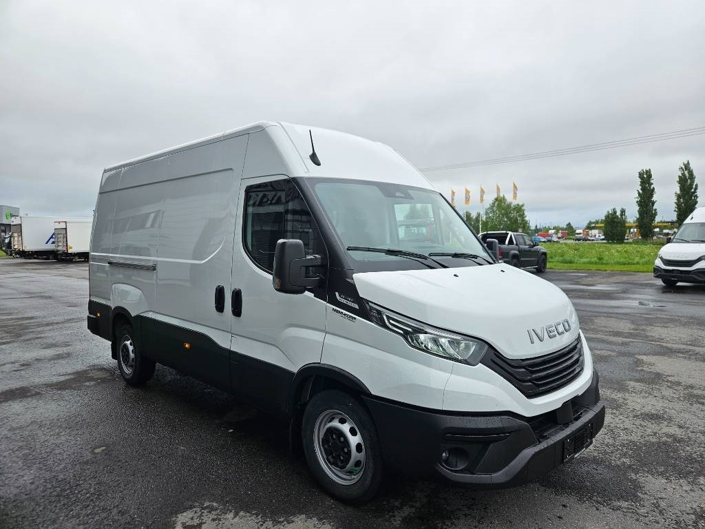 Iveco Daily 35S16A8V 12m3 - Fourgon utilitaire: photos 2 Iveco Daily 35S16A8V 12m3 - Fourgon utilitaire: photos 2
