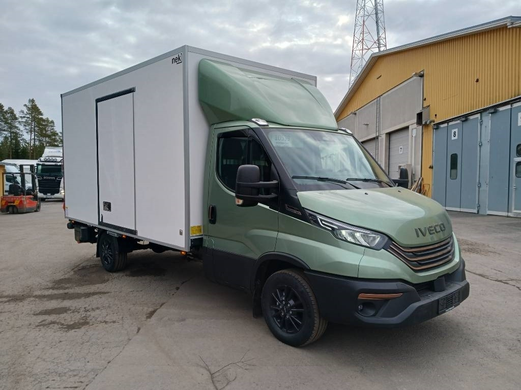 Iveco Daily 35S18A8 - Fourgon utilitaire: photos 2 Iveco Daily 35S18A8 - Fourgon utilitaire: photos 2