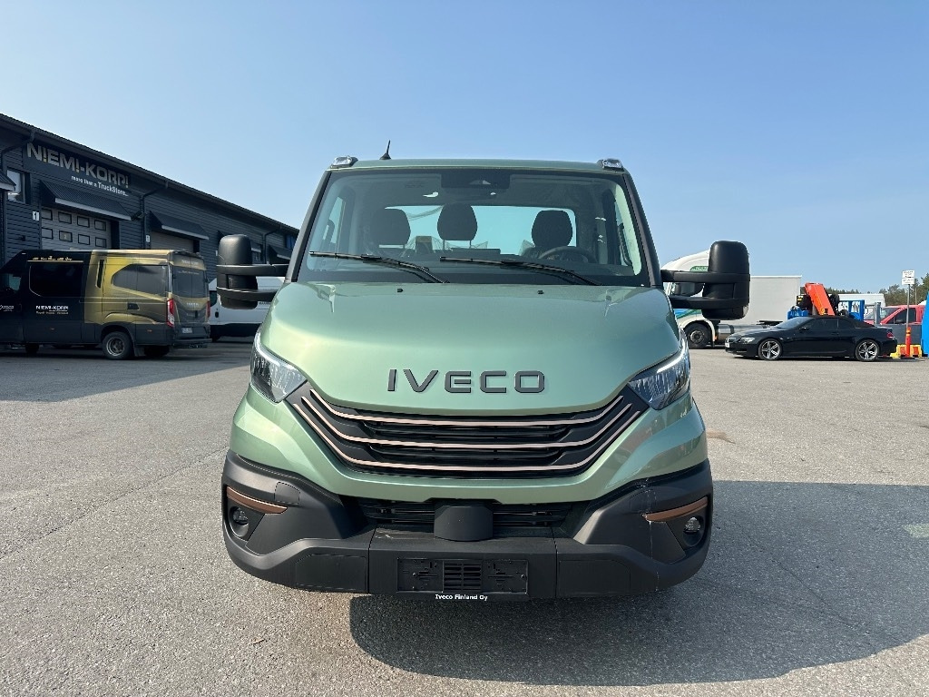 Iveco Daily 35S18A8 alusta - Fourgon utilitaire: photos 2 Iveco Daily 35S18A8 alusta - Fourgon utilitaire: photos 2