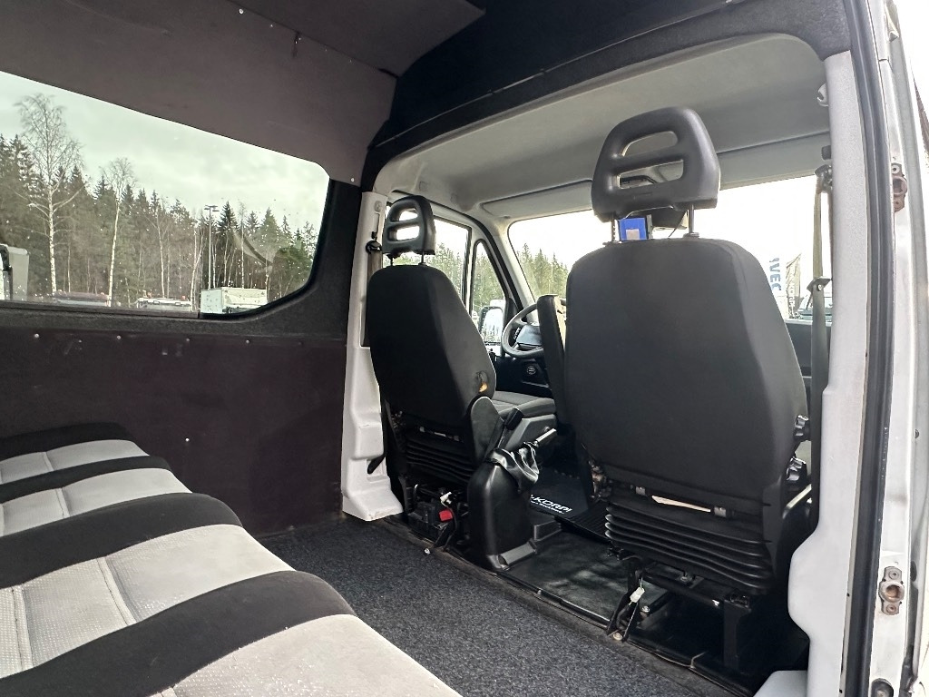 Fourgon utilitaire Iveco Daily 50C17 1+5 hlö: photos 15 Fourgon utilitaire Iveco Daily 50C17 1+5 hlö: photos 15