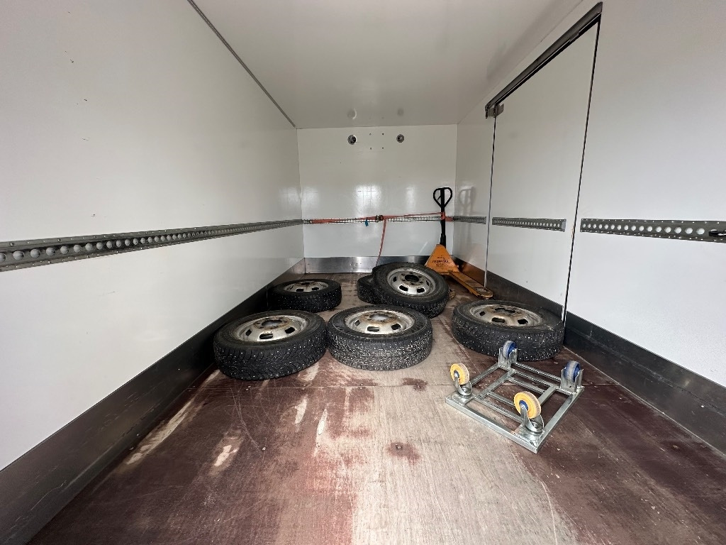 Iveco Daily 50C18A8 - Fourgon utilitaire: photos 5 Iveco Daily 50C18A8 - Fourgon utilitaire: photos 5