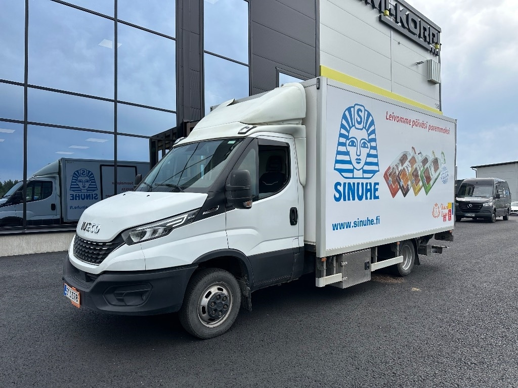 Iveco Daily 50C18A8 - Fourgon utilitaire: photos 1 Iveco Daily 50C18A8 - Fourgon utilitaire: photos 1