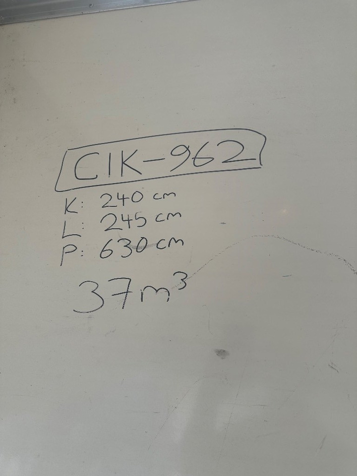 Camion fourgon Iveco Eurocargo 100 E22: photos 9 Camion fourgon Iveco Eurocargo 100 E22: photos 9