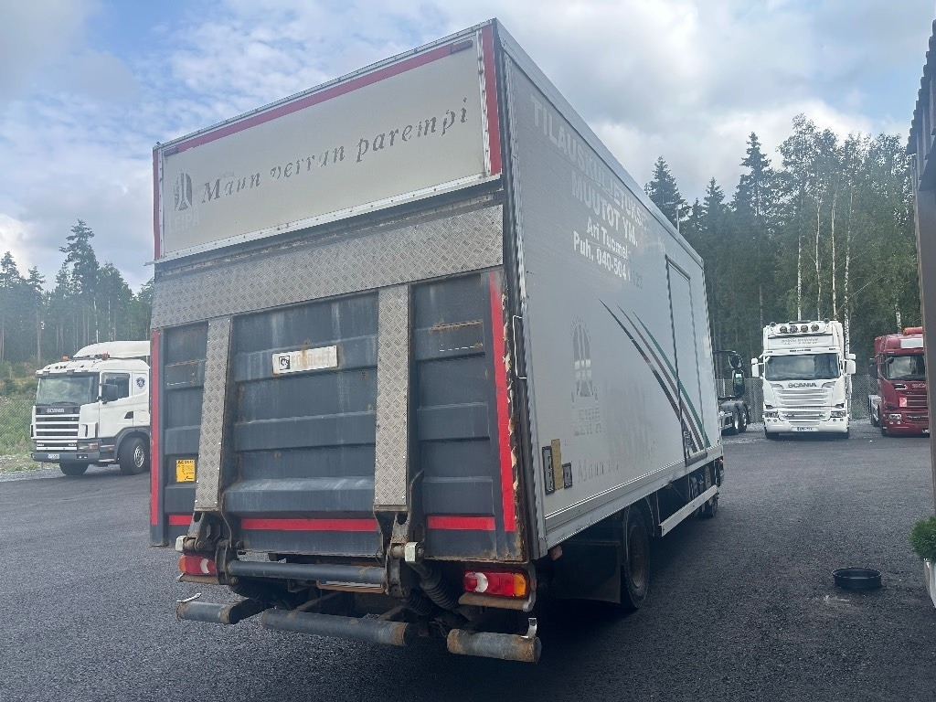 Iveco Eurocargo 100 E22 - Camion fourgon: photos 3 Iveco Eurocargo 100 E22 - Camion fourgon: photos 3