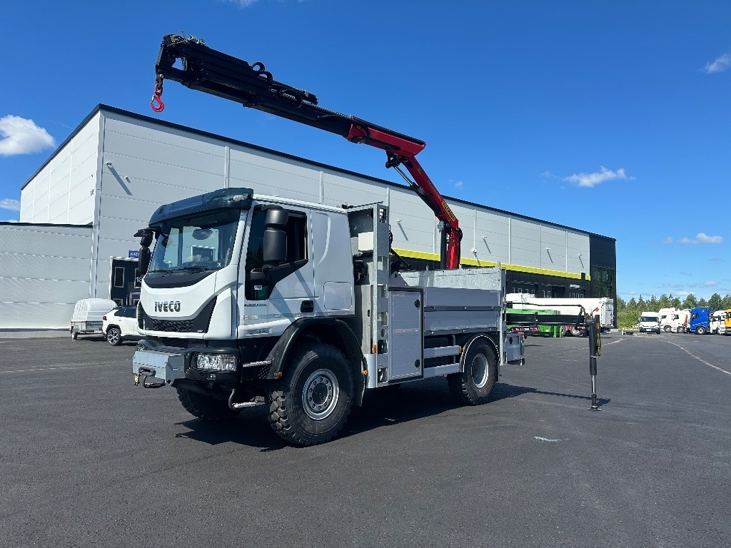 Iveco Eurocargo ML150E28 4x4 sähkölaitos varustein - Camion grue: photos 1 Iveco Eurocargo ML150E28 4x4 sähkölaitos varustein - Camion grue: photos 1