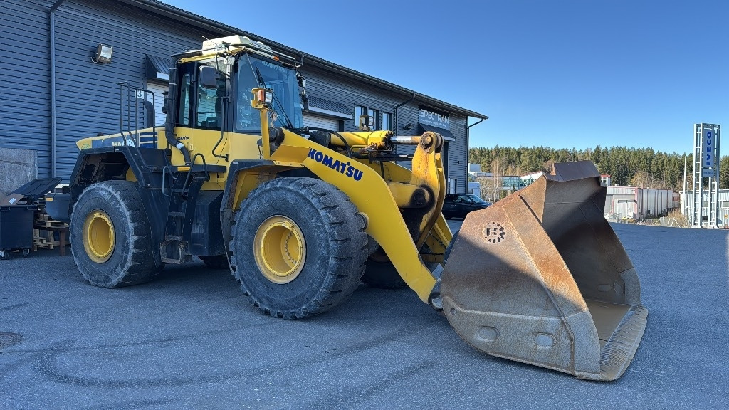 Komatsu WA 480 - Chargeuse sur pneus: photos 3 Komatsu WA 480 - Chargeuse sur pneus: photos 3