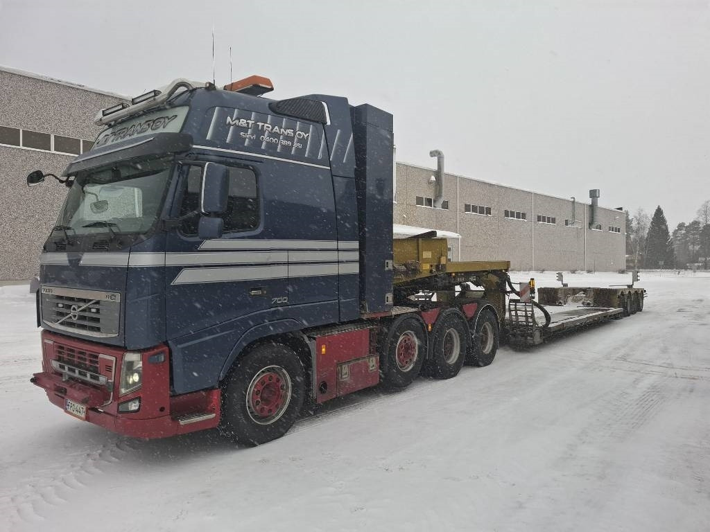 Volvo FH16 700 8x4 XXL GLOBE + Faymonville 4aks kehto - Tracteur routier: photos 1 Volvo FH16 700 8x4 XXL GLOBE + Faymonville 4aks kehto - Tracteur routier: photos 1