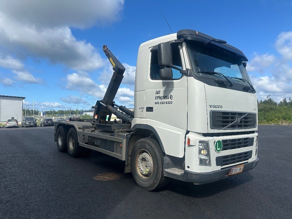 Volvo FH 440 6x4 - Camion ampliroll: photos 2 Volvo FH 440 6x4 - Camion ampliroll: photos 2