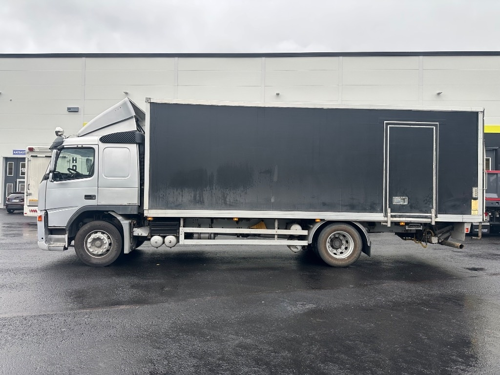 Camion fourgon Volvo FM9 300 4x2: photos 7