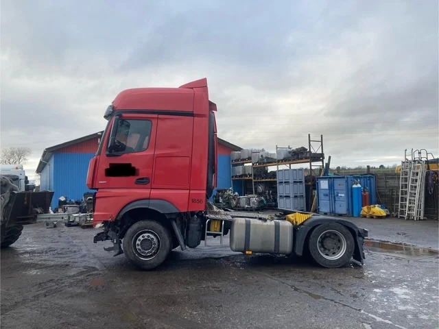 Mercedes Actros 1851 - Tracteur routier: photos 5 Mercedes Actros 1851 - Tracteur routier: photos 5