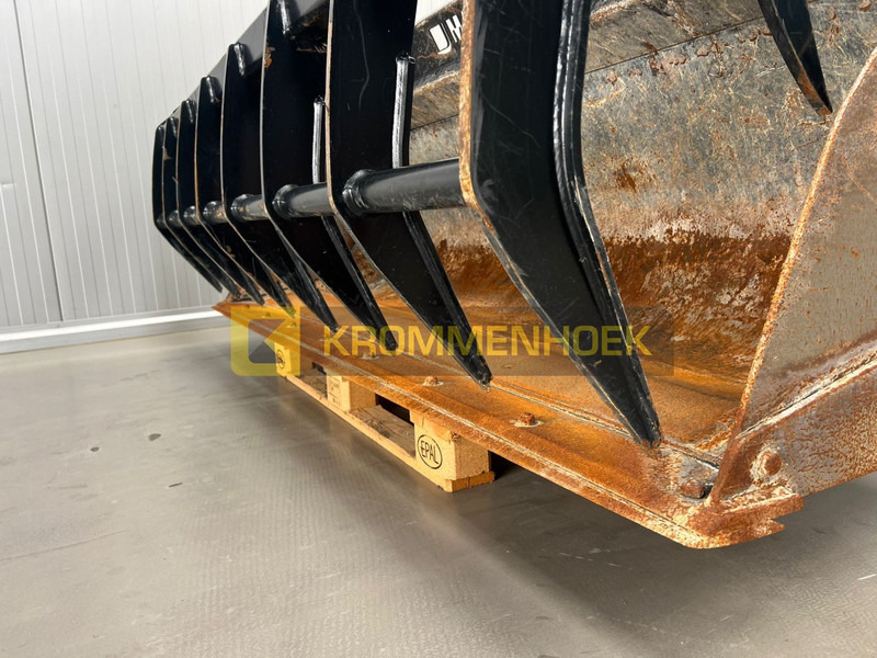 Manitou BG 2450 / 1400 Pelicaanbak - Godet pour Chargeuse: photos 4 Manitou BG 2450 / 1400 Pelicaanbak - Godet pour Chargeuse: photos 4
