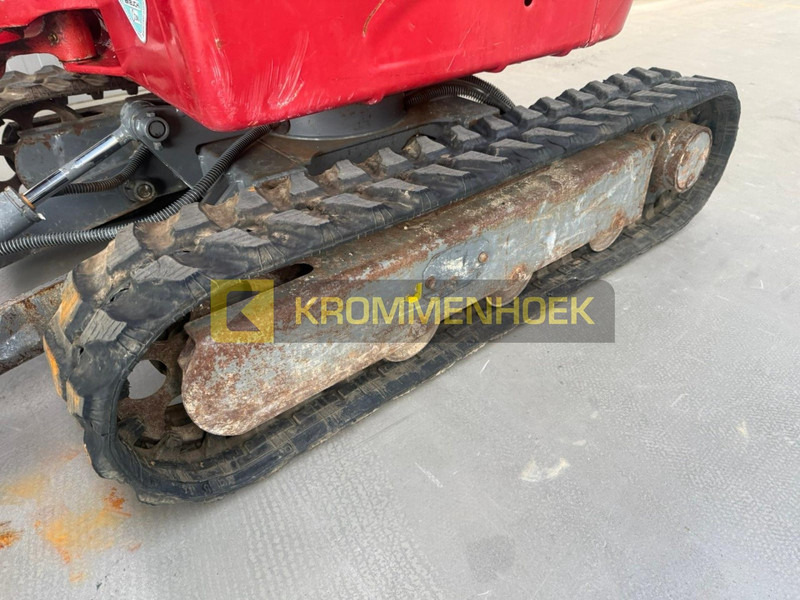 Mini pelle Takeuchi TB 210 R: photos 11