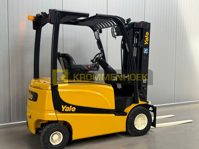 Yale ERP 25 VL - Chariot élévateur électrique: photos 4 Yale ERP 25 VL - Chariot élévateur électrique: photos 4