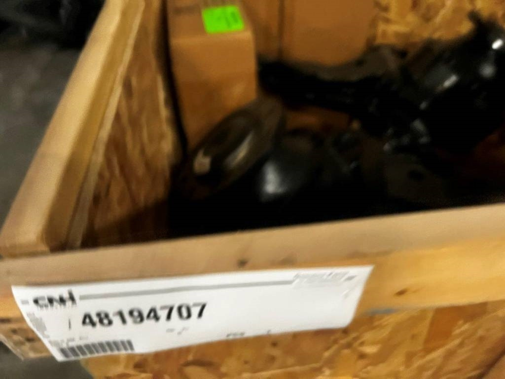 CNH Hydraulic drive - CNH - MG18 - Frame/ Châssis pour Machine agricole: photos 2 CNH Hydraulic drive - CNH - MG18 - Frame/ Châssis pour Machine agricole: photos 2