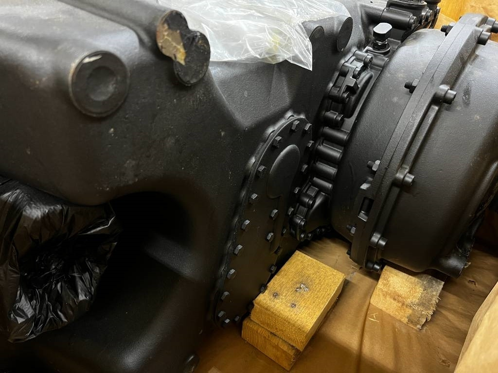 CNH Powershift - CNH / ZF - 4WG210 ZF - Boîte de vitesse pour Machine agricole: photos 5 CNH Powershift - CNH / ZF - 4WG210 ZF - Boîte de vitesse pour Machine agricole: photos 5