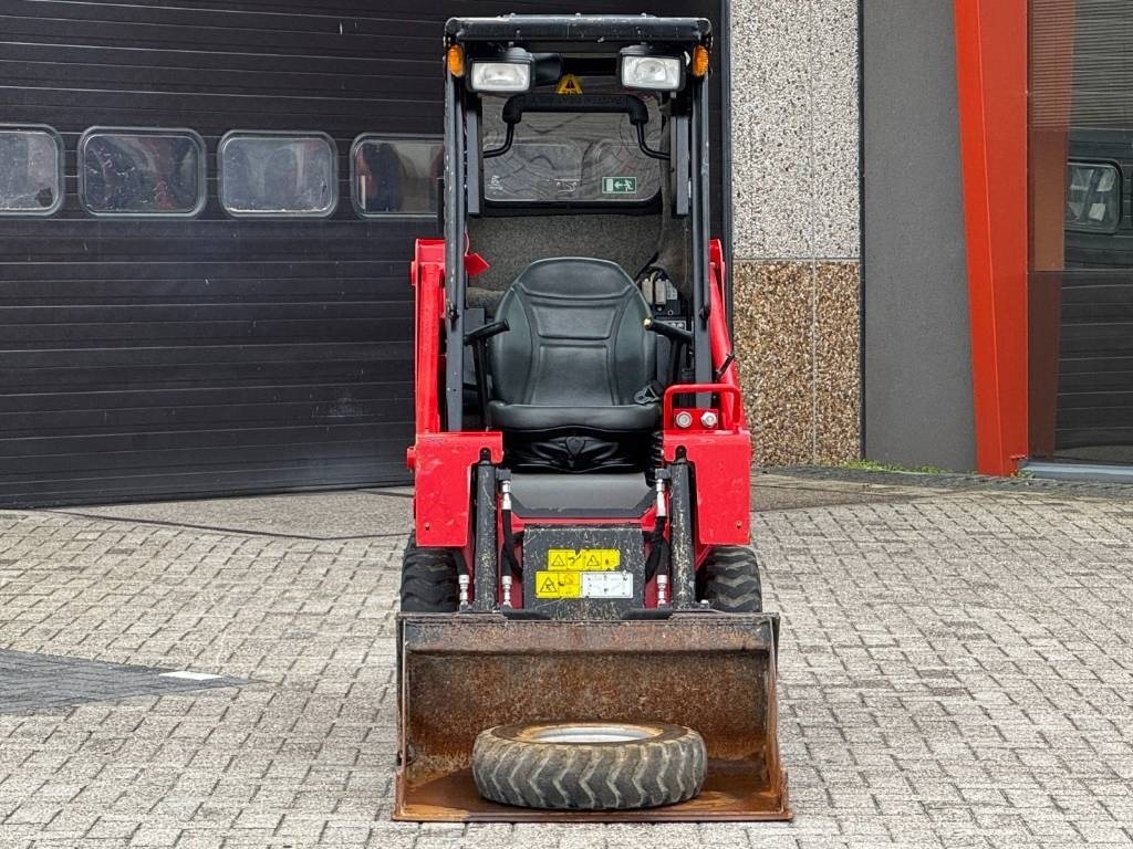 Manitou 850R, 2021, 365 hours! - Mini pelle: photos 4 Manitou 850R, 2021, 365 hours! - Mini pelle: photos 4