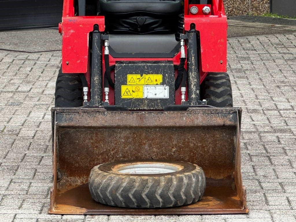 Manitou 850R, 2021, 365 hours! - Mini pelle: photos 3 Manitou 850R, 2021, 365 hours! - Mini pelle: photos 3