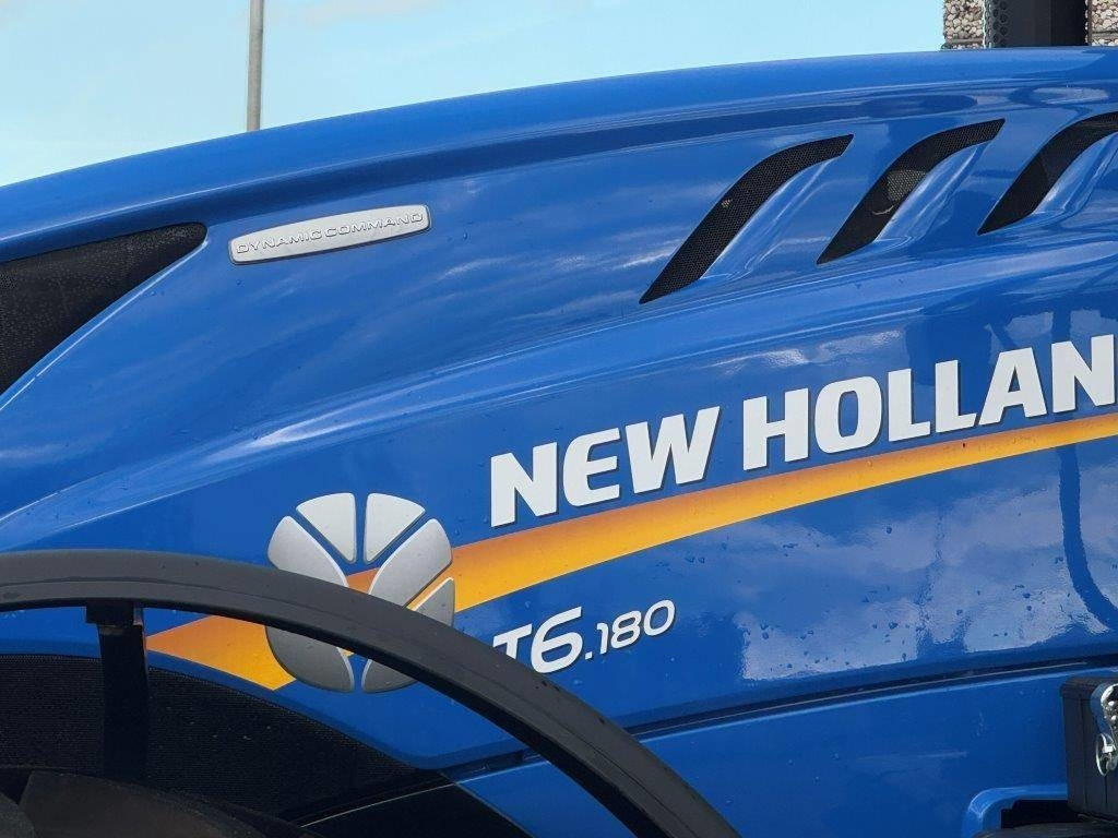 New Holland T6.180 Dynamic Command, - Tracteur agricole: photos 3 New Holland T6.180 Dynamic Command, - Tracteur agricole: photos 3