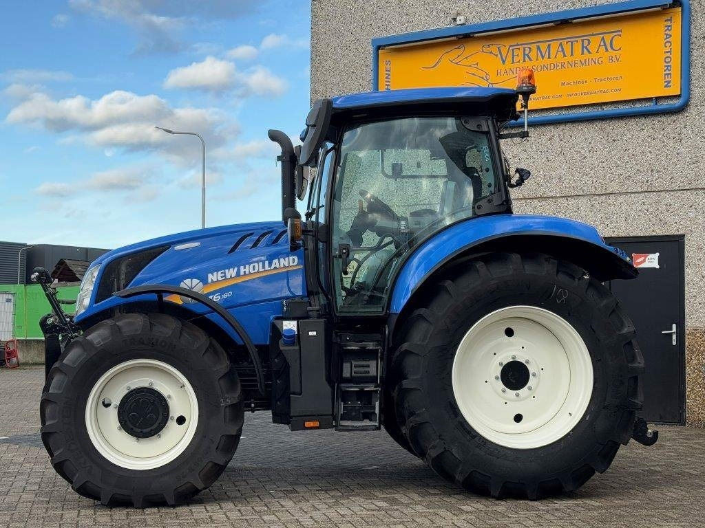 New Holland T6.180 Dynamic Command, frontlinkage, Stage V, GPS - Tracteur agricole: photos 2 New Holland T6.180 Dynamic Command, frontlinkage, Stage V, GPS - Tracteur agricole: photos 2