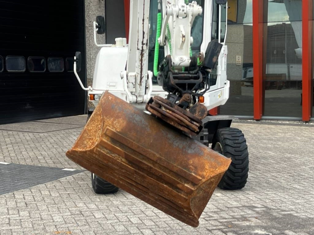 Volvo EW60E, 2021, 1403 hours, Steelwirst! - Pelle sur pneus: photos 5 Volvo EW60E, 2021, 1403 hours, Steelwirst! - Pelle sur pneus: photos 5