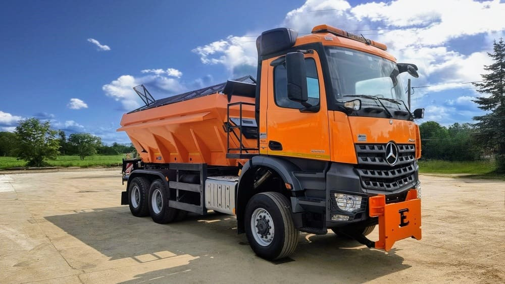 Mercedes-Benz AROCS 3333 6x6 - Camion: photos 1 Mercedes-Benz AROCS 3333 6x6 - Camion: photos 1