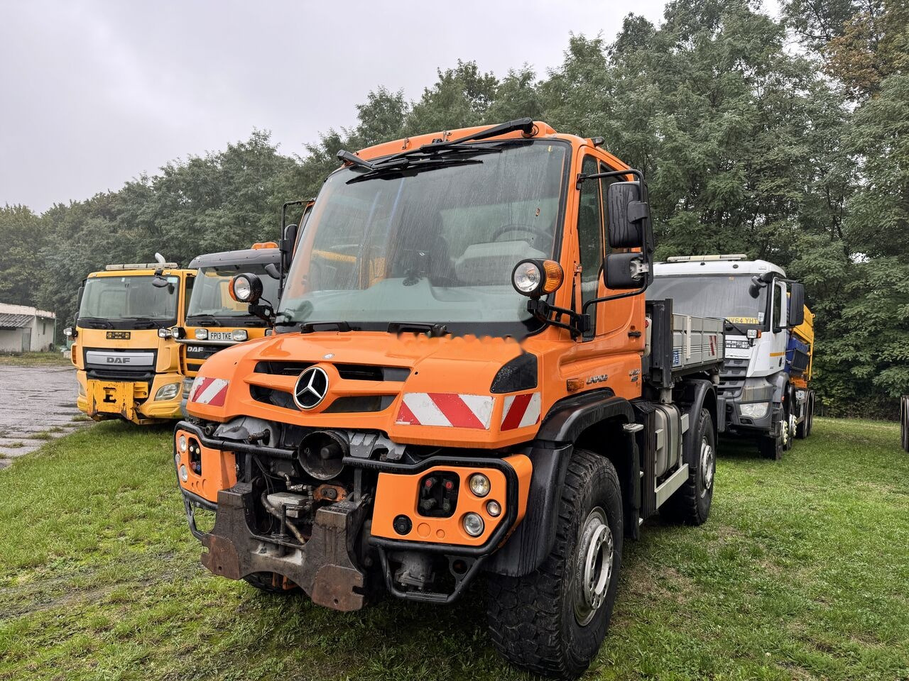 Mercedes-Benz Unimog U527 - Véhicule de voirie/ Spécial: photos 2 Mercedes-Benz Unimog U527 - Véhicule de voirie/ Spécial: photos 2