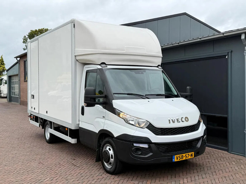 Iveco Daily 35C17 Automaat Cam Dhol. laadk Trekha. 3 zits Airco Navi - Fourgon: photos 1 Iveco Daily 35C17 Automaat Cam Dhol. laadk Trekha. 3 zits Airco Navi - Fourgon: photos 1