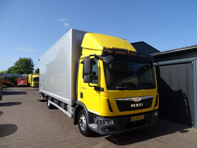 MAN TGL 12.180 EURO 6 LAADKLEP AIRCO AUTOMAAT NAVI 1ST OWNER - Camion fourgon: photos 1 MAN TGL 12.180 EURO 6 LAADKLEP AIRCO AUTOMAAT NAVI 1ST OWNER - Camion fourgon: photos 1