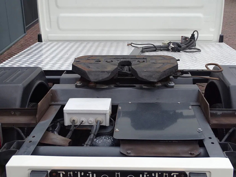 Iveco Daily 35.210 PK Be Trekker 10.4 Ton Airco - Tracteur routier: photos 3 Iveco Daily 35.210 PK Be Trekker 10.4 Ton Airco - Tracteur routier: photos 3