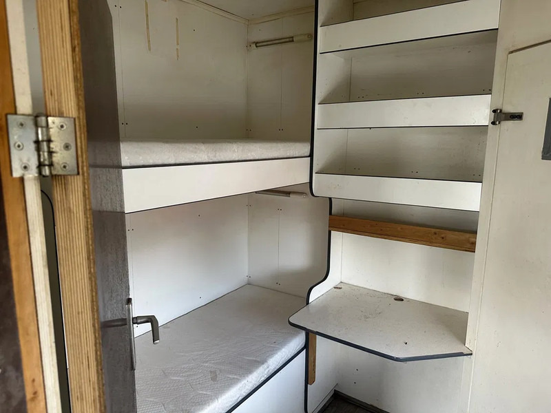 Volvo FL 12.240 AIRCO Kachel Douche 2x bed CAMPER MOTORSPORT ENZ - Camion fourgon: photos 4 Volvo FL 12.240 AIRCO Kachel Douche 2x bed CAMPER MOTORSPORT ENZ - Camion fourgon: photos 4