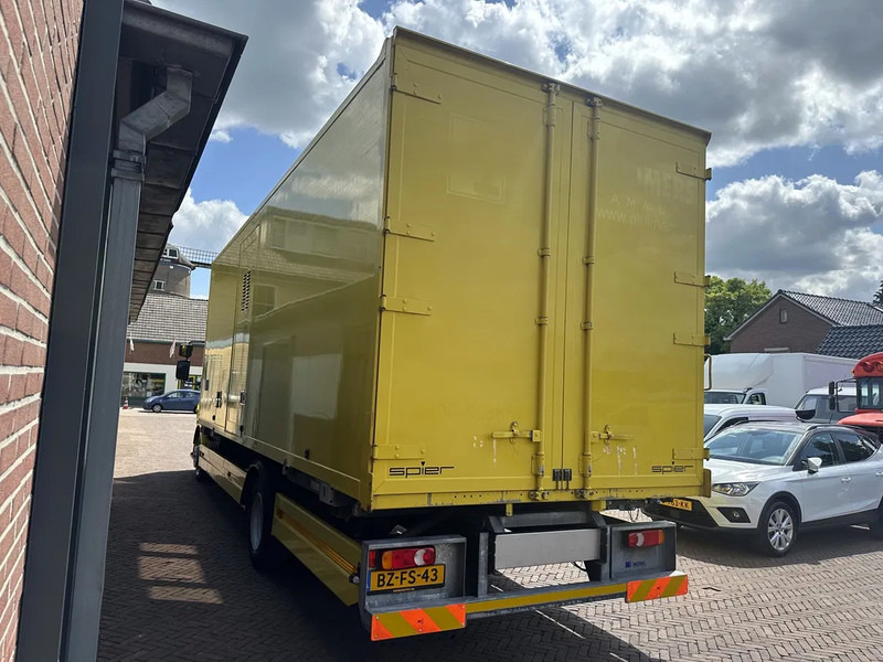 Volvo FL 12.240 BDF ST.AIRCO+ KACHEL, DOUCHE, 2X BED, WASBAK - Camion fourgon: photos 3 Volvo FL 12.240 BDF ST.AIRCO+ KACHEL, DOUCHE, 2X BED, WASBAK - Camion fourgon: photos 3