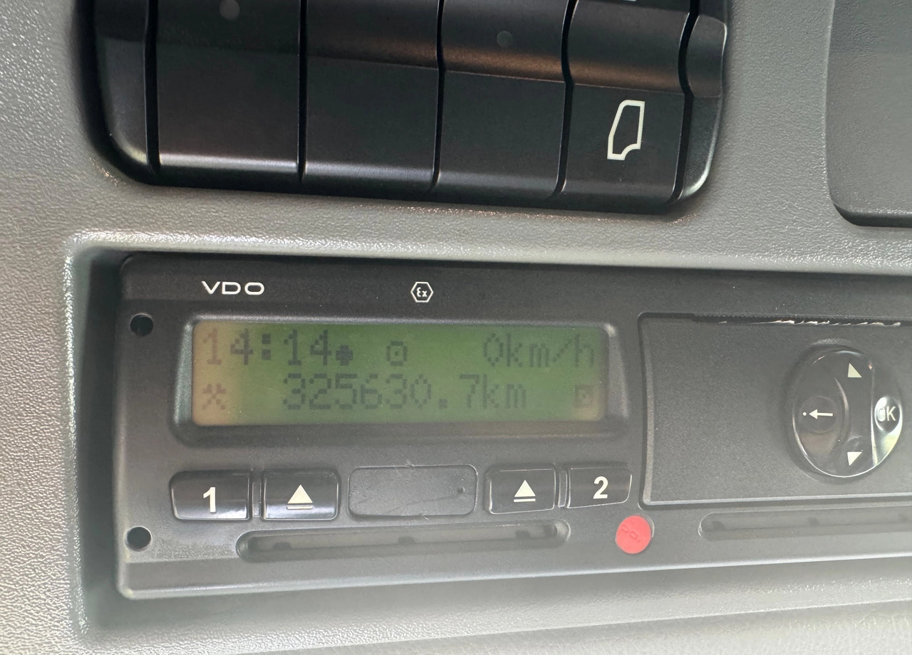 MERCEDES-BENZ ACTROS 2648 HDS 44TON /M 28 METRÓW R/C - Camion grue: photos 4 MERCEDES-BENZ ACTROS 2648 HDS 44TON /M 28 METRÓW R/C - Camion grue: photos 4