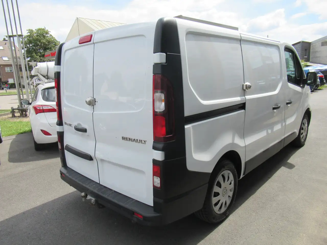 Renault Trafic CLIM AIRCO NAVI 11400€+TVA/BTW - Fourgonnette: photos 2 Renault Trafic CLIM AIRCO NAVI 11400€+TVA/BTW - Fourgonnette: photos 2
