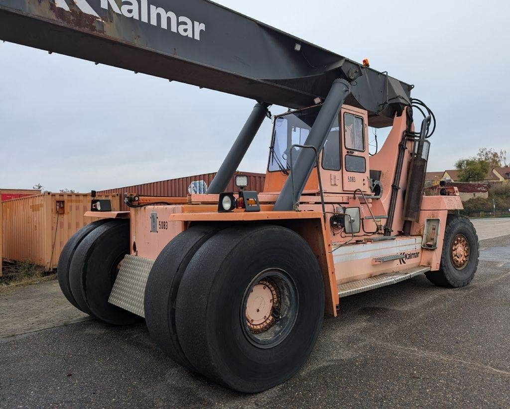 Kalmar DC4560RC4 - Reach stacker: photos 1 Kalmar DC4560RC4 - Reach stacker: photos 1