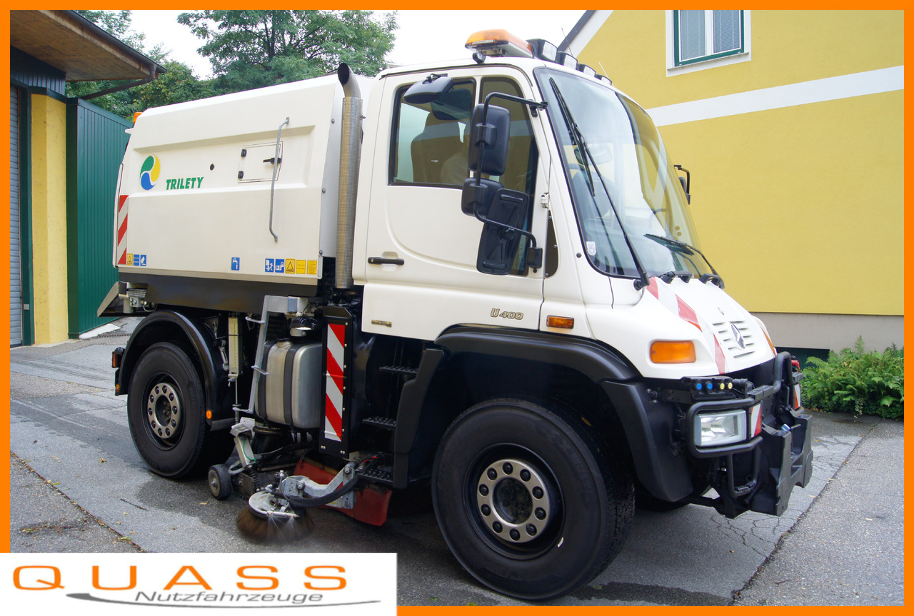 MERCEDES-BENZ Unimog U400 + TRILETY Kehrmaschine/TÜV/EUR4/Leistungshydraulik - Balayeuse de voirie: photos 1 MERCEDES-BENZ Unimog U400 + TRILETY Kehrmaschine/TÜV/EUR4/Leistungshydraulik - Balayeuse de voirie: photos 1