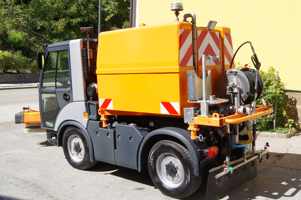 MULTICAR TREMO X56 Carrier CS/4x4/Euro 5/Besen/Wasserfass - Engin de déneigement: photos 3 MULTICAR TREMO X56 Carrier CS/4x4/Euro 5/Besen/Wasserfass - Engin de déneigement: photos 3