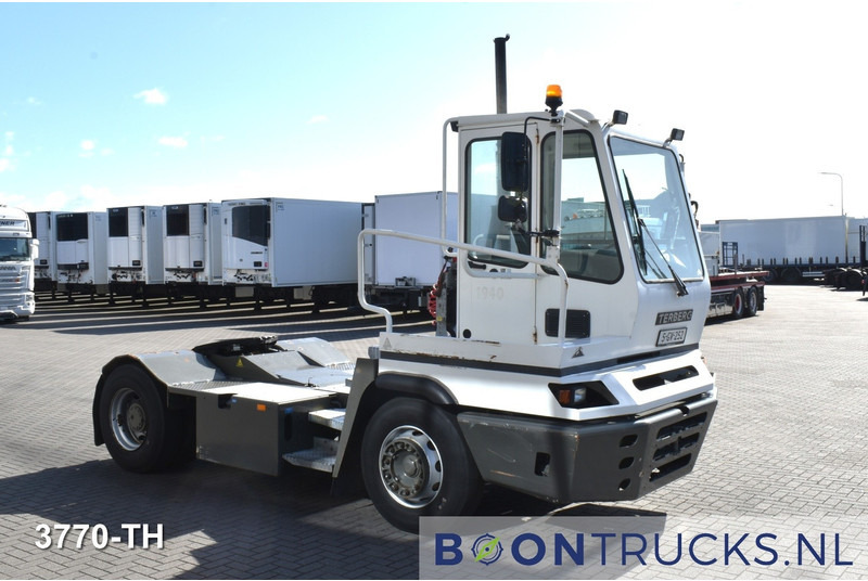 Terberg YT222 4x2 | TERMINAL TRUCK * NL KENTEKEN - Tracteur portuaire: photos 3 Terberg YT222 4x2 | TERMINAL TRUCK * NL KENTEKEN - Tracteur portuaire: photos 3