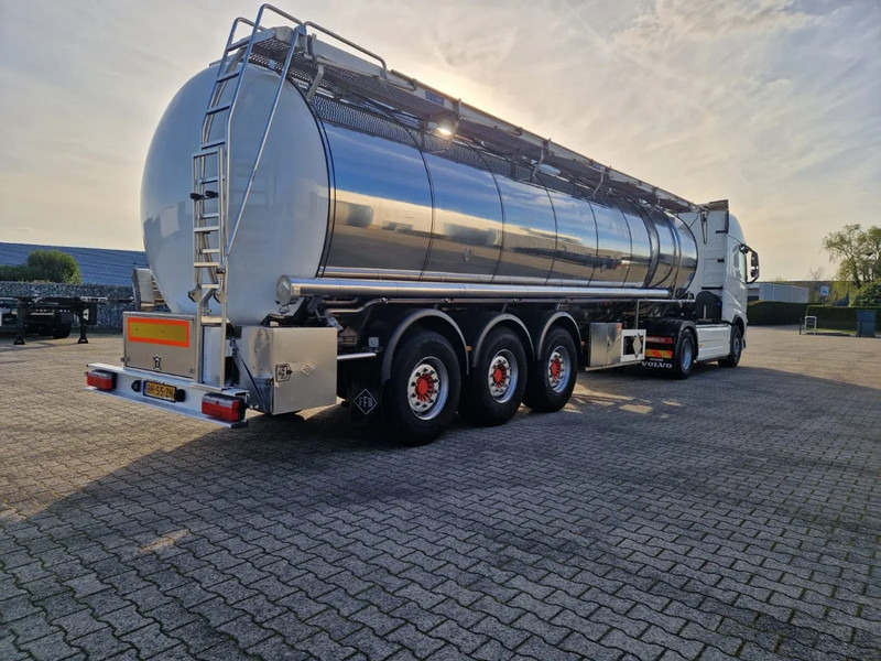 Feldbinder 38000 liter 3 kamer tankoplegger met CIP Leiding - Semi-remorque citerne: photos 4 Feldbinder 38000 liter 3 kamer tankoplegger met CIP Leiding - Semi-remorque citerne: photos 4