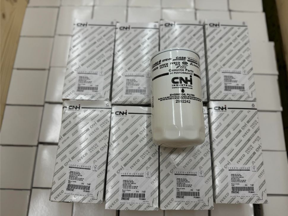 IVECO OIL FILTER 2992242 - Filtre à huile pour Engins de chantier: photos 1 IVECO OIL FILTER 2992242 - Filtre à huile pour Engins de chantier: photos 1